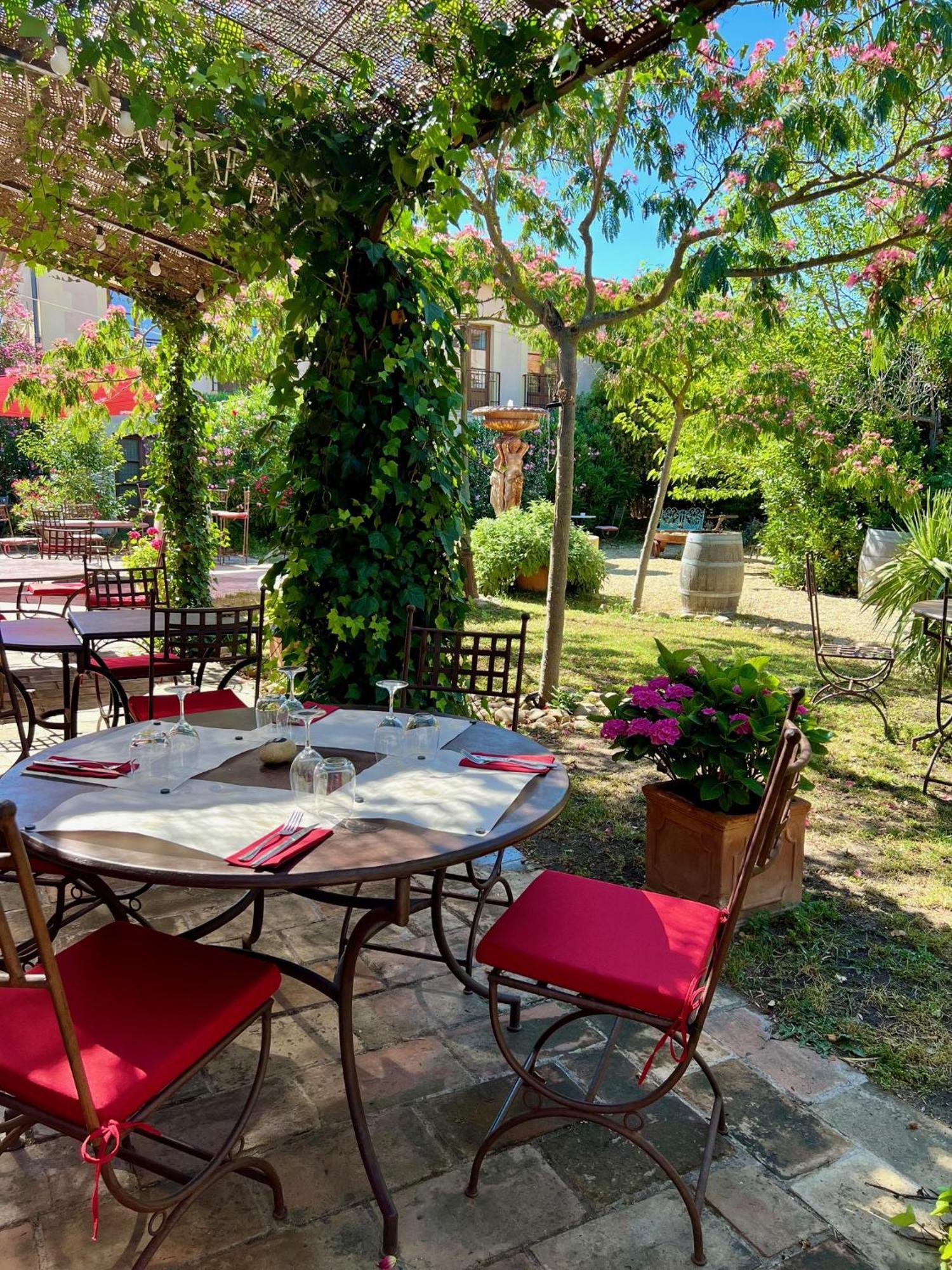Vinauberge Poilhes Kültér fotó